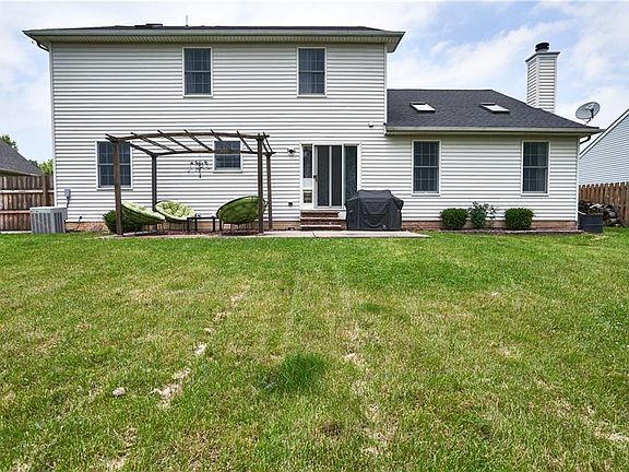 5th image of 8529 Forest View Dr