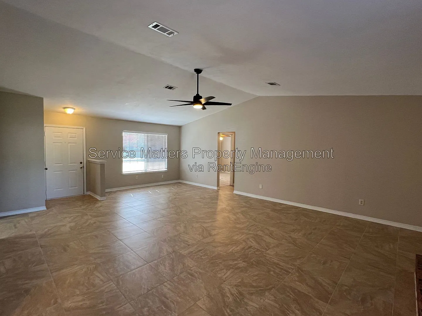 3 bed, 2.0 bath, 1815 sqft, $1,950 — Photo 4