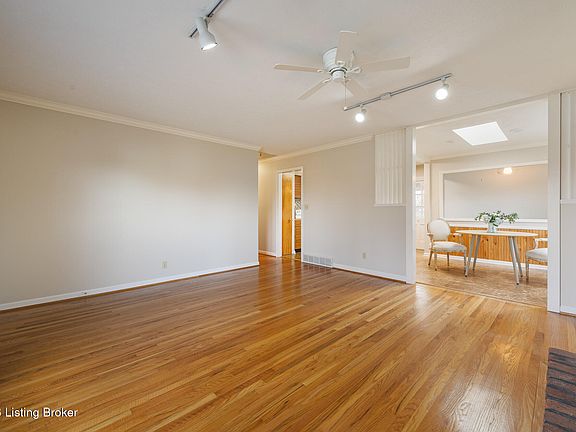 5th image of 2901 Butler Ct