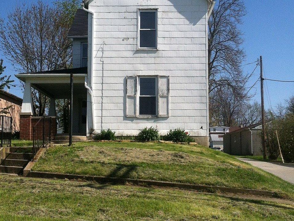 2nd image of 305 John St