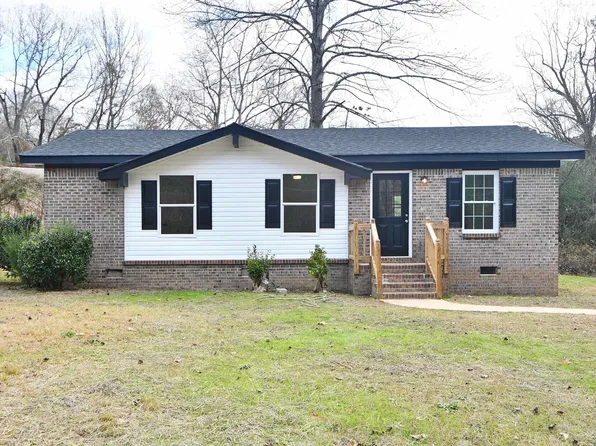 808 Strong St, Roanoke, AL 36274