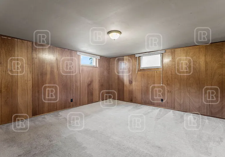 808 E Mission Ave — Photo 28