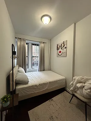 Rented by Avenues Real Estate | media 4