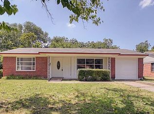 1917 Tennyson Cir, Garland, TX 75040