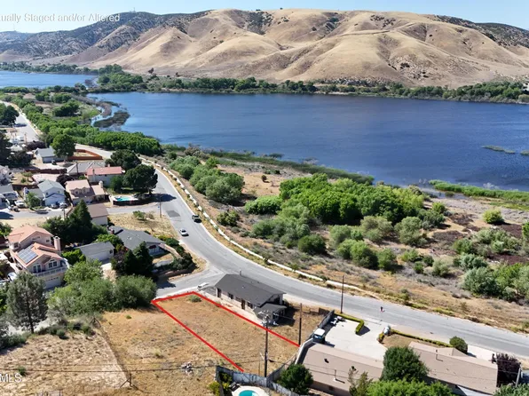 Denview Dr, Lake Hughes, CA 93532