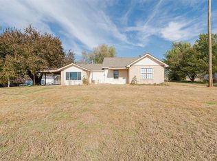 7400 Lakewood Dr, Mustang, OK 73064