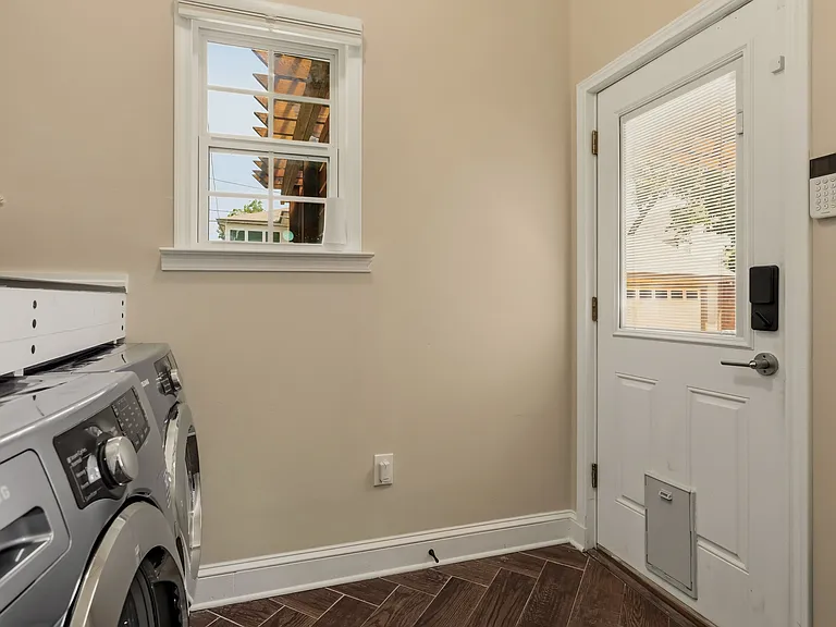 5619 McCommas Blvd — Photo 17