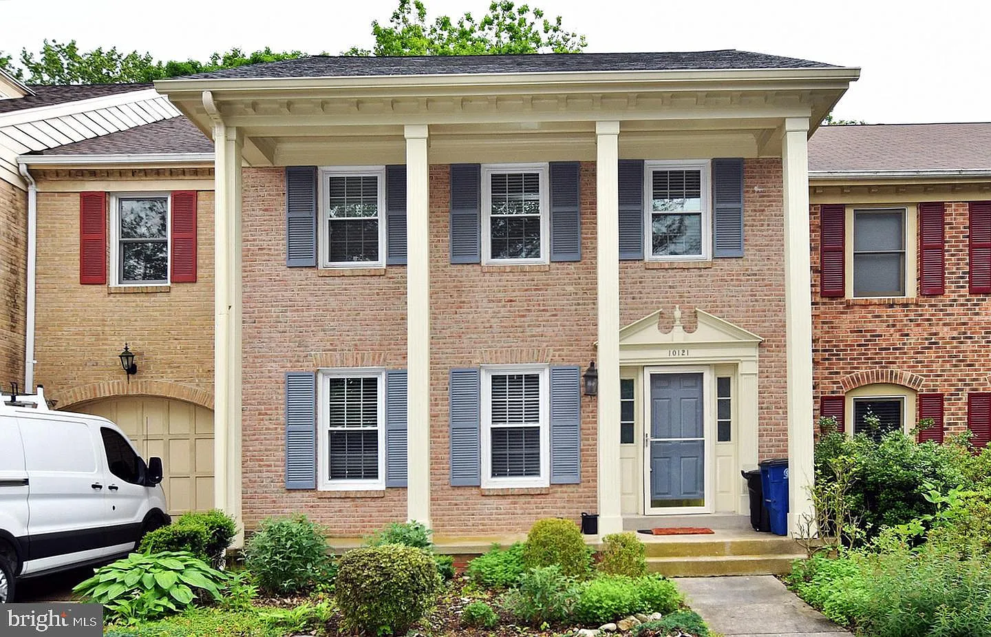 3 bed, 3.5 bath, 2574 sqft, $4,250 — Photo 1
