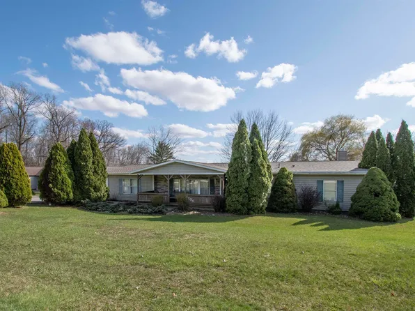 6104 E Beck Lake Rd S, Kendallville, IN 46755