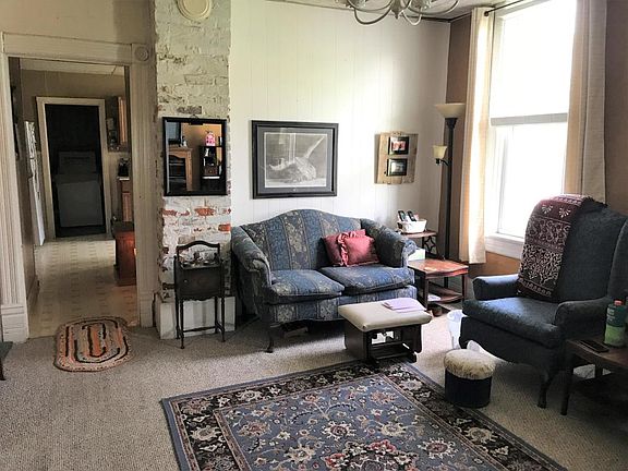 3rd image of 207 E Filer St