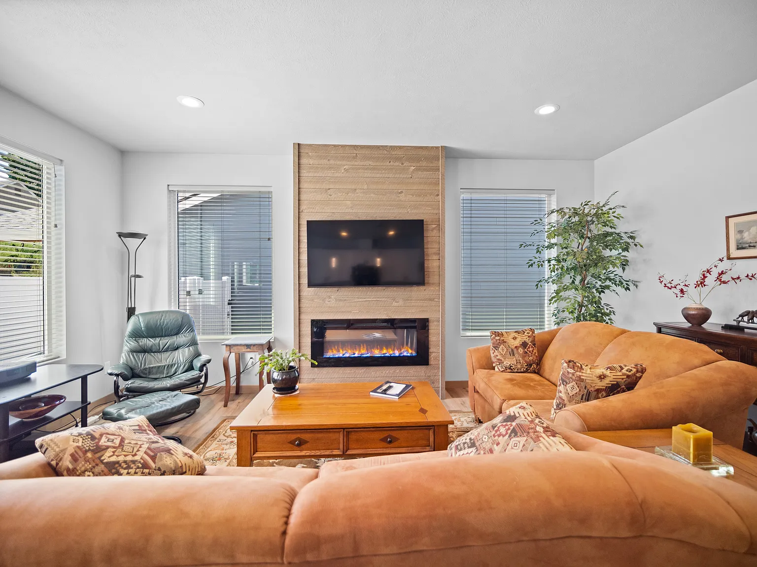 3 bed, 1517 sqft, $4,500 — Photo 4