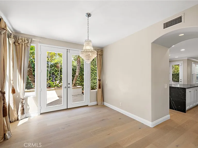 5 Jackson Ct — Photo 3