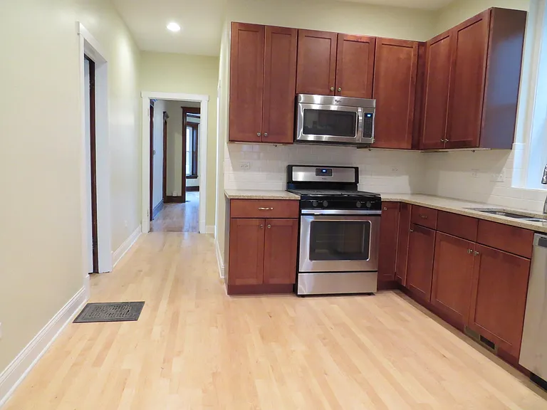 2504 N Richmond St #1 — Photo 5