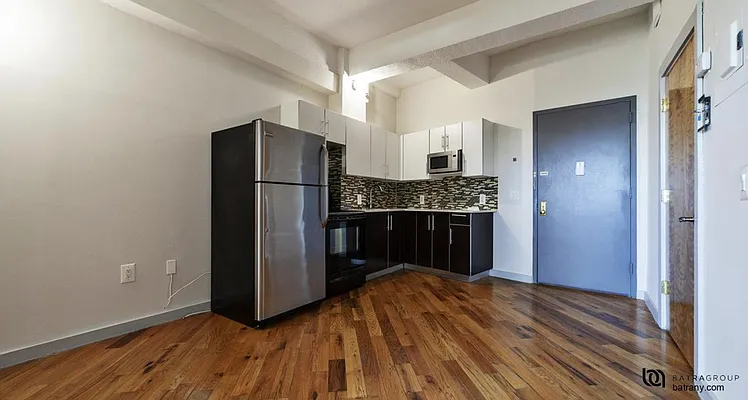 Rented by Batra Group Inc | media 11