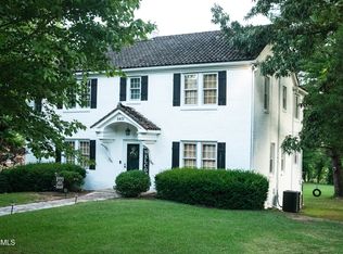 5401 NE Cedar Heights Rd, Knoxville, TN 37912
