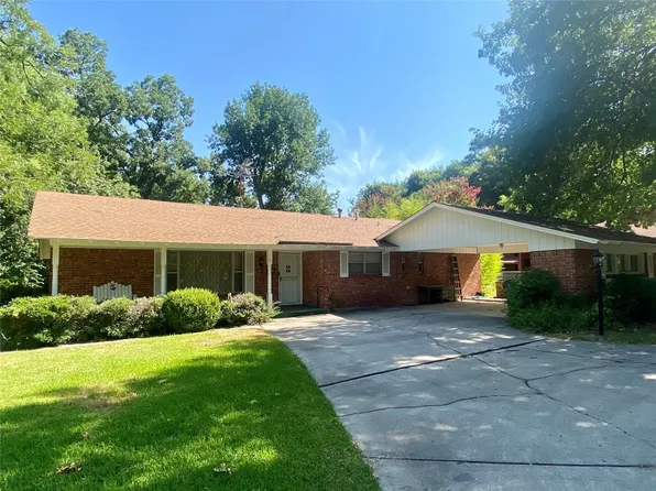 111 W Tennie St, Gainesville, TX 76240