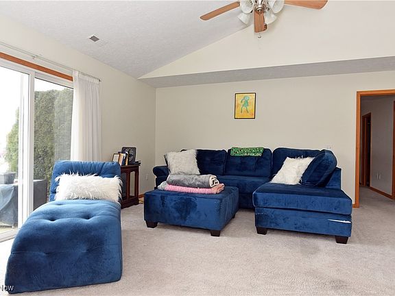 5th image of 1168 Chaucer Cir