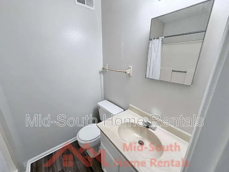 3829 Walsingham Dr — Photo 11
