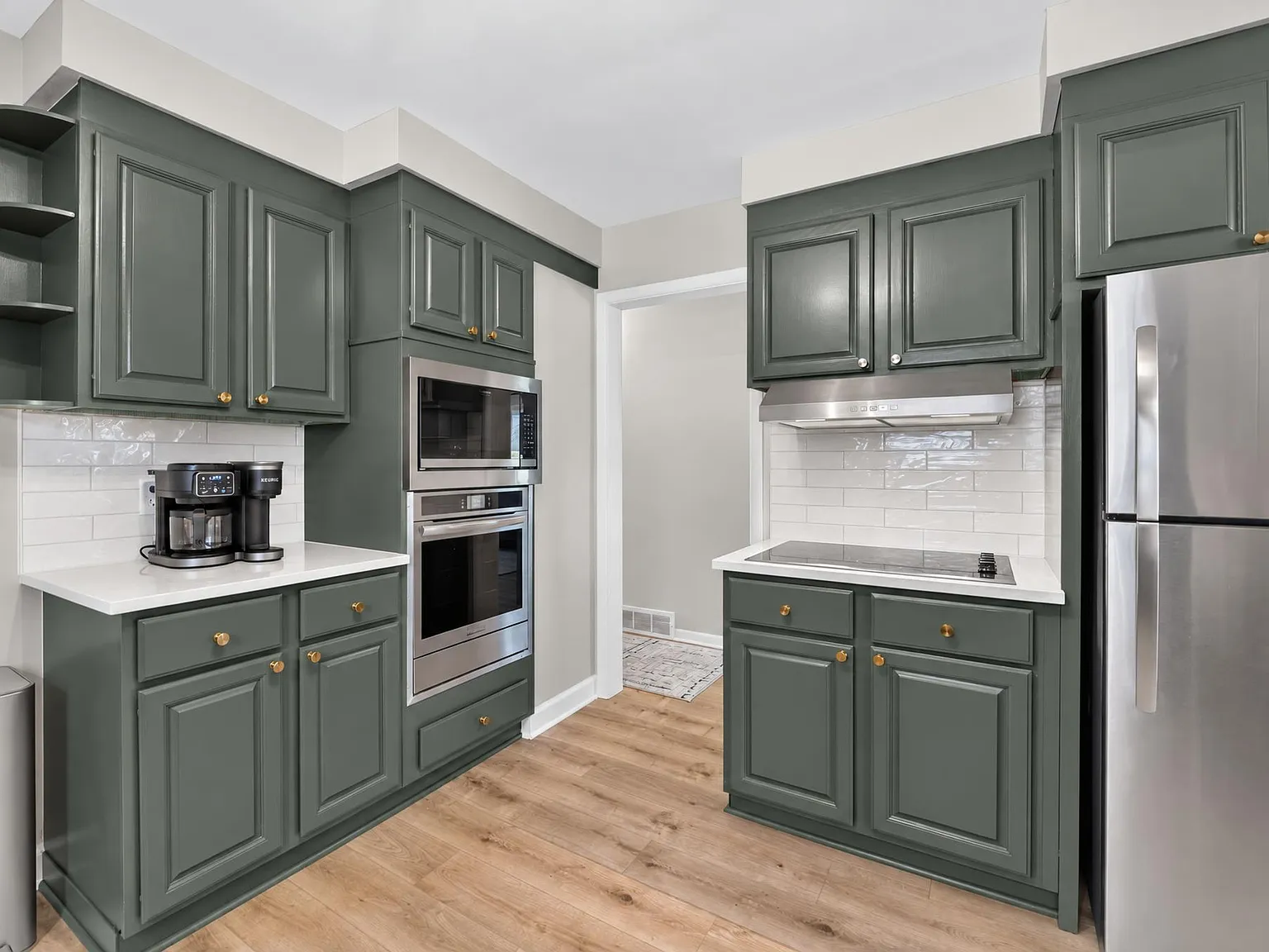3 bed, 1889 sqft, $4,000 — Photo 3