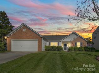 3915 Edgeview Dr, Indian Trail, NC 28079