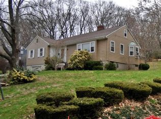 214 Dryden Dr, Meriden, CT 06450