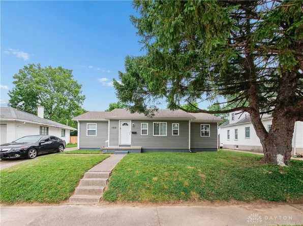 1815 Fieldstone Dr, Dayton, OH 45414