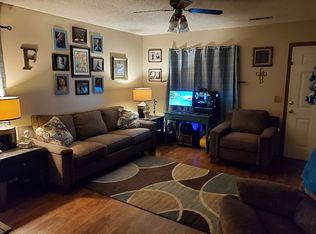 201 N 5th St, Charleston, MO 63834