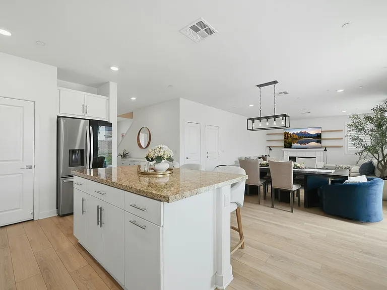 30994 Douglas Crest Cir — Photo 8