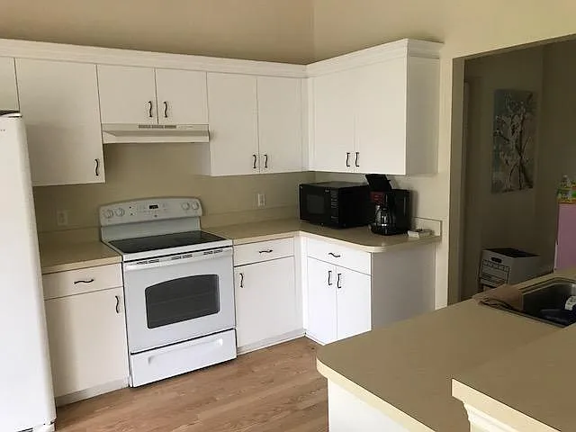 3 bed, 2.0 bath, 1550 sqft, $2,500 — Photo 4