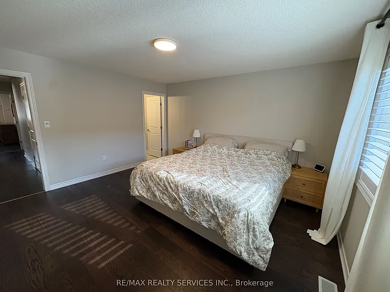 7 Sonoma Valley Cres — Photo 18