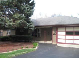 305 S Michigan Ave, Addison, IL 60101