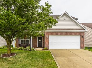 12376 Schoolhouse Rd, Fishers, IN 46037