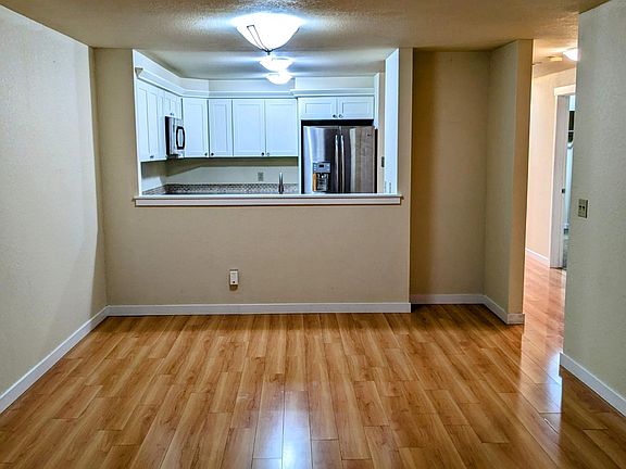 4th image of 13711 134th Ave NE