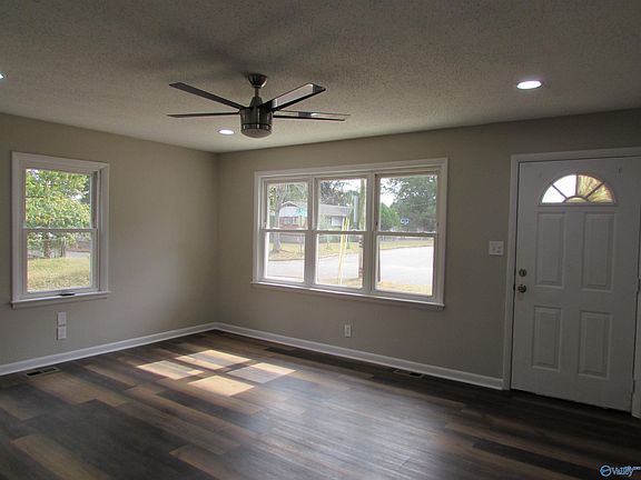5th image of 2602 Craft Ave NW