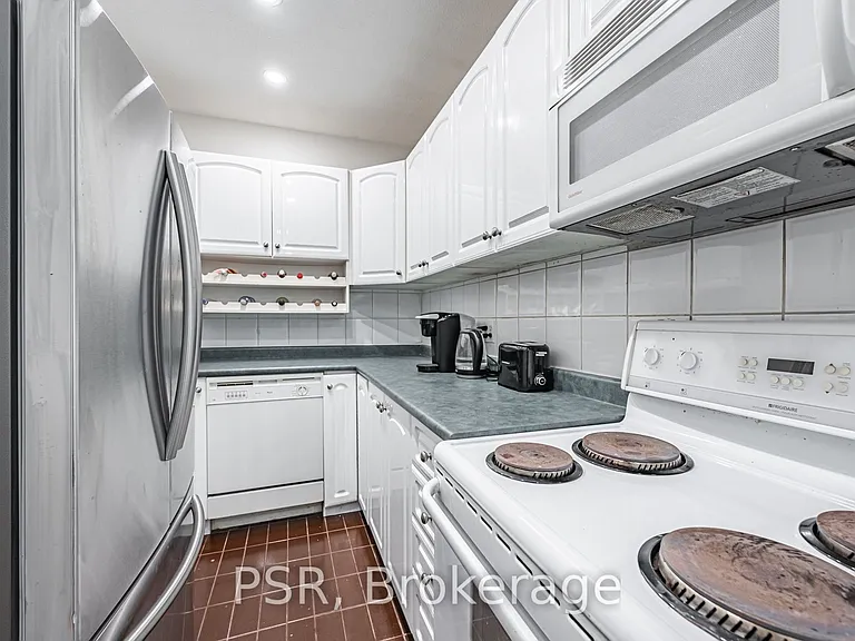 480 Oriole Pkwy #108 — Photo 10