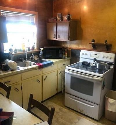 4th image of 109 Blanchard Ln