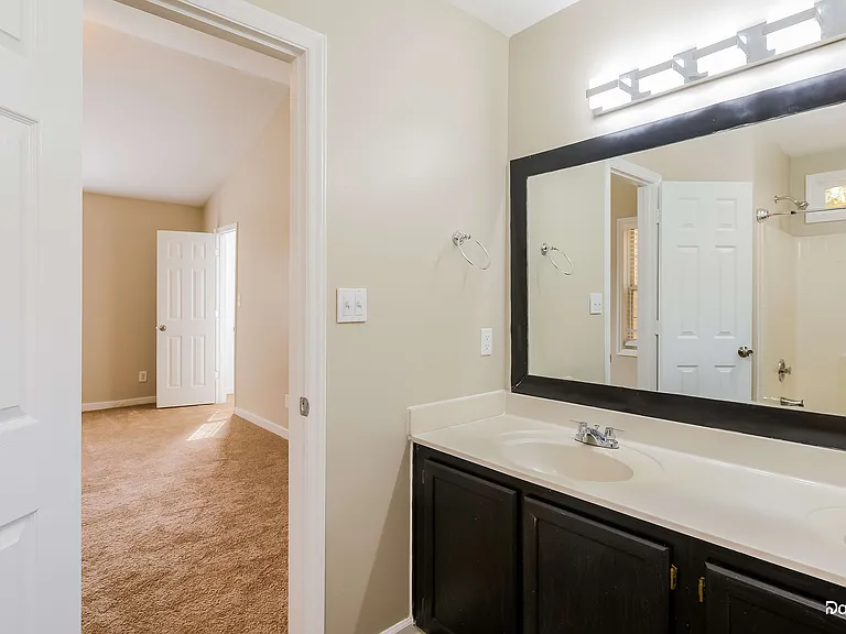 7000 Taunton Dr — Photo 8