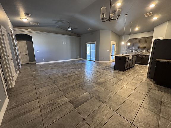4th image of 3752 Richie Dr