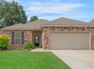 223 Moss Bluff Dr, Lafayette, LA 70507