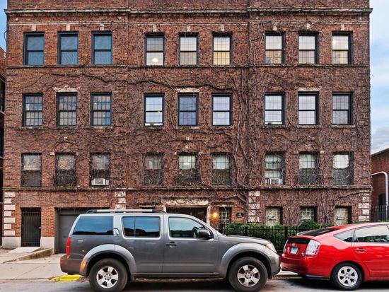 559 W Roscoe St #3-W, Chicago, IL 60657