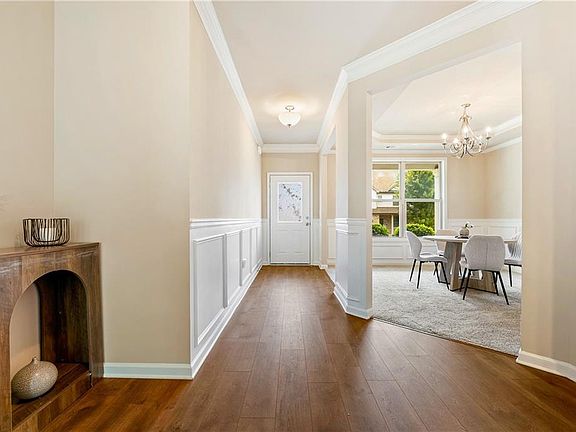 4th image of 1430 Ox Bridge Way