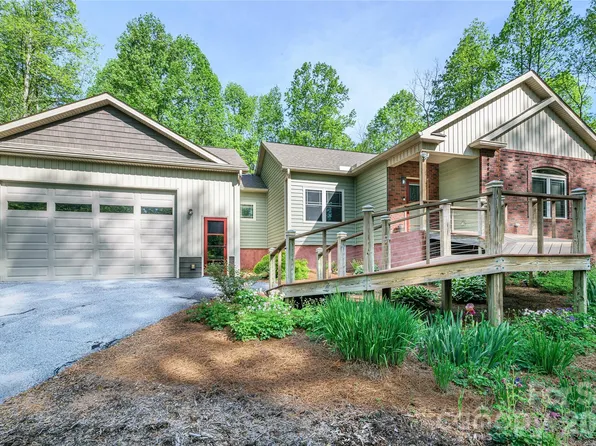 281 Ewbank Rd, Etowah, NC 28729