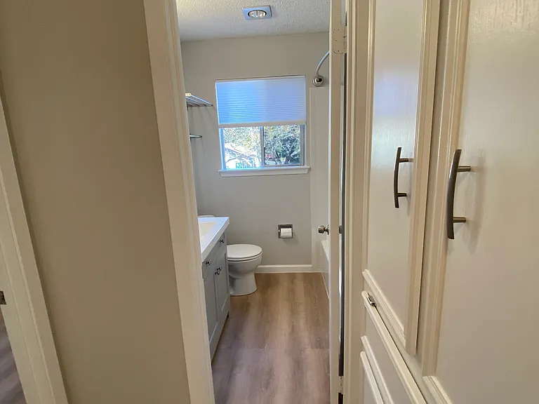 8812 Clearbrook Trl #B — Photo 18