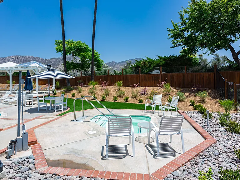 2725 Blackbush Ln — Photo 43