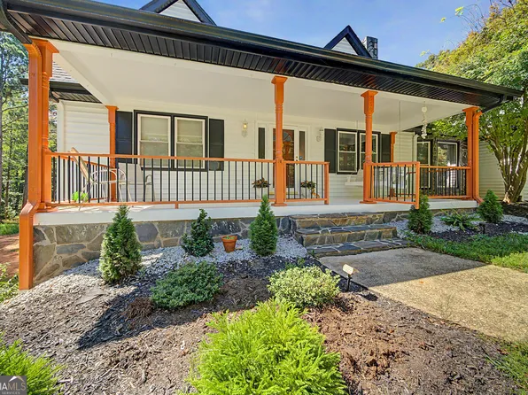 330 Laurelwood Dr, Tyrone, GA 30290