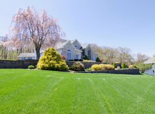 9 Hillside Dr #0, Hadley, MA 01035