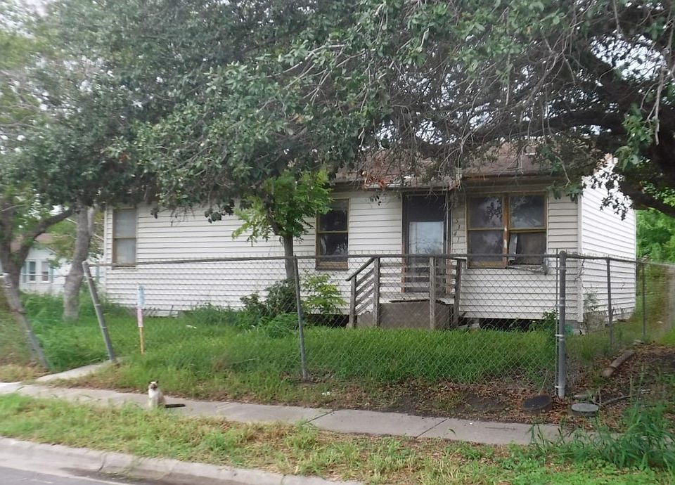 2nd image of 5341 Alaniz St