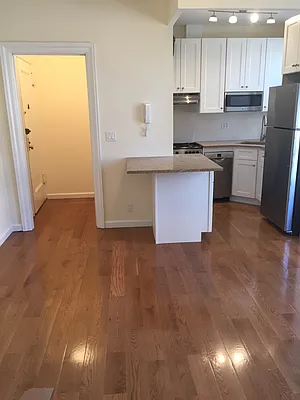 Sold by Walter & Samuels Inc | media 6