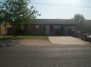 706 SW 7th Pl, Andrews, TX 79714