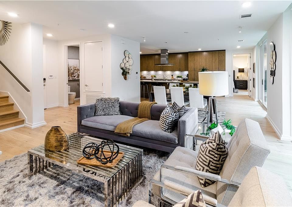 1st image of 1010 W 10th St #105